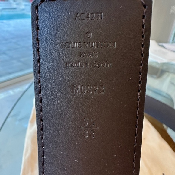New!! Authentic Louis Vuitton monogram belt with gold LV buckle - Picture 7 of 10